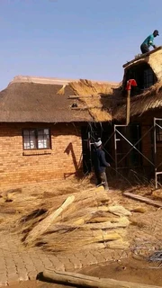 Vhunyunyu thatch and repairs