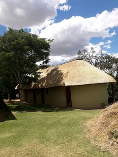 Vhunyunyu thatch and projects