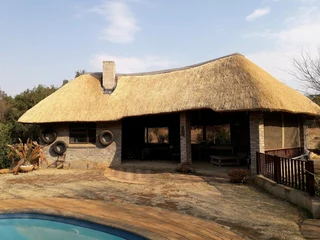 Vhunyunyu thatch and projects