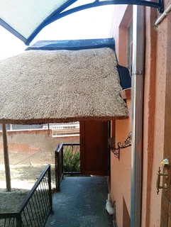 Vhunyunyu thatch and projects