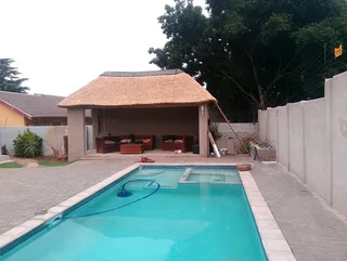 Vhunyunyu thatch and projects