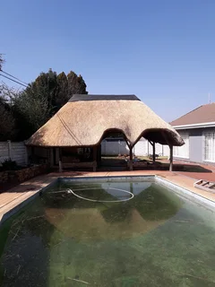 Vhunyunyu thatch and projects