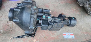  2010 2014 toyota hilux 3 0 d4 d 4x4 front diff assembly &#43; electronic actuator