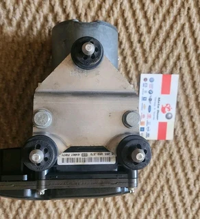  audi a5 b8 2 0 t multitronic a b s pump assembly engine code : c n c gearbox code : p n c