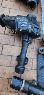  2010 - 2014 Toyota Fortuner 3.0D4D 4x4- front diff assembly.Engine code : 1KD