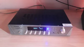 Dixon 5ch Bluetooth / USB amplifier - like brand new!