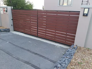 Garage Doors/Gate &amp; Electric Fencing Repairs
