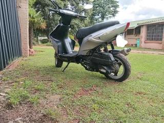 Gomoto scooter 150cc