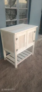 Server table