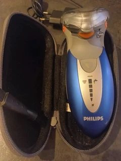 Phillips Electrical shaver brand new in pouch.