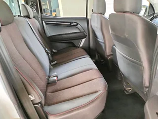 2019 ISUZU D-MAX 250 HO HI-RIDE P/U D/CPrice R109,999•Price lcludes admin fee and license fee. •Mile