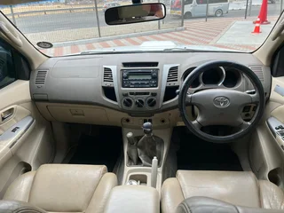 Beautiful Toyota fortuner 3lt 4x4 D4D in excellent original accident free condition (Lady Owned)