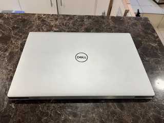 Dell XPS 13 9310 13.4-inch Core i7-1185G7 16GB RAM 512GB SSD Win 11 Pro Laptop