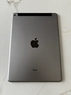 iPad Air 2 - R3 200 (Slightly negotiatable)