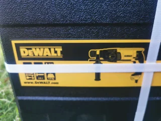 BRAND NEW Dewalt 800W 26Mm 3 Mde Sds&#43; Hammer D25133K-ZA