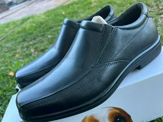 Men dress shoes size 8