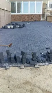 Paving R60 per square Labour only 0814231324
