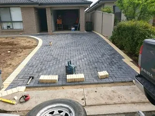 Paving R60 per square labour only 0813664446