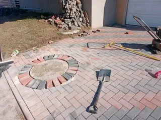 PAVING R60 per Square Labour Only 0813664446