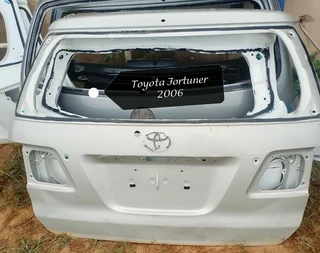 Toyota Fortuner 2006 boot