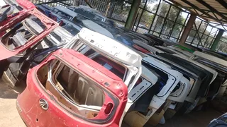 Use car parts for sale bumpers, doors, fenders, boots and more