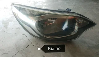 Kia Rio head light