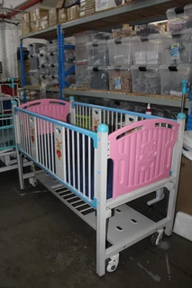 Medical Baby Cot With Funke Mattress