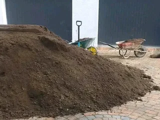 BUZI INSTANT LAWN AND LANDSCAPING COMPANY