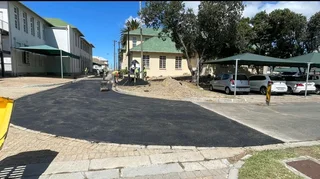 Tarmac Surfaces: Roads,Driveways, Paving &amp; all Repairs (0788465886)