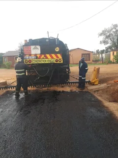 Tar Roads, Driveways, Paving &amp; all Repairs (0788465886)