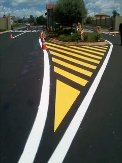 Tar Roads, Driveways, Paving &amp; all Repairs (0788465886)