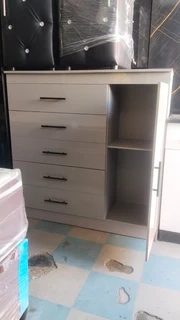 Chest of Drawer