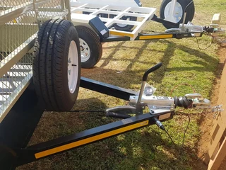 Fleetco 4m double axel with double brake 2.5 ton cattle trailer