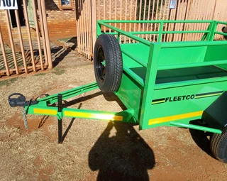 Fleetco &#34;Little Hulk&#34; !!POWDER COATED!! 1.8m single axel unbraked trailer with papers for s