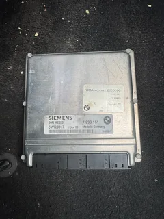 BMW E39 M5 V8 S62 Computer Box / ECU.