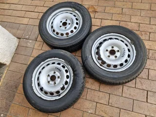 VW Caddy Panelvan Steelies