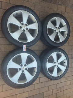 Chev Cruze Mags & Tyres