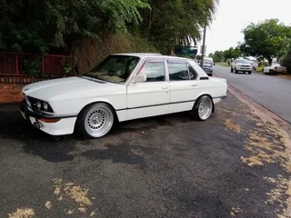 BMW 17” Stepped Wheels E28/E34/E38 Fitment