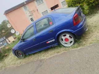 2005 Opel Astra Sedan