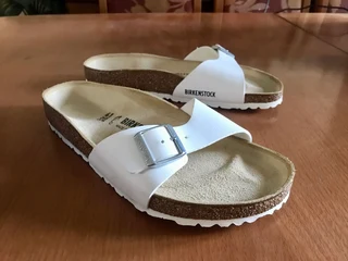 Brand new Birkenstock Womens Madrid Birko-Flor Sandal UK7.5/EU41 - White