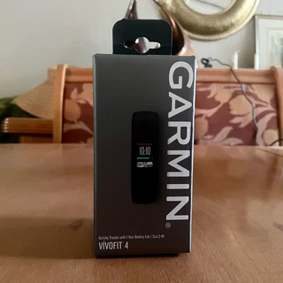 Brand new Garmin Vivofit 4 Activity Tracker (Small/Medium) - Black