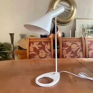 Brand new George &amp; Mason Metal Retro Desk Table Lamp - White