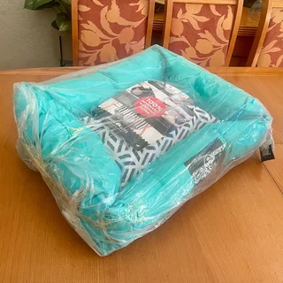 Brand new Dog’s Life Urban Lounger Waterproof Dog Cat Pet Bed Large 65x47cm - Turquoise