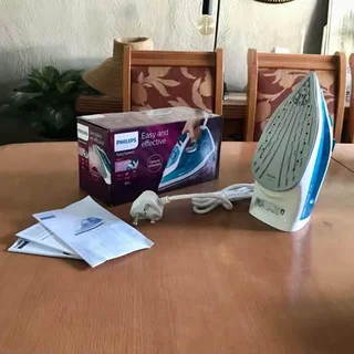 Brand new Philips EasySpeed 2000W Drip Stop Steam Iron - Blue