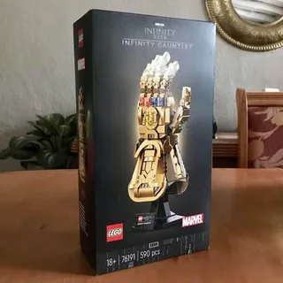 Brand new sealed LEGO Marvel Super Heroes Infinity Gauntlet 76191