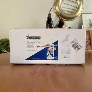 Brand new Bright Star Lighting 5W LED Picture Mirror Light in 4000K - Antique Gold