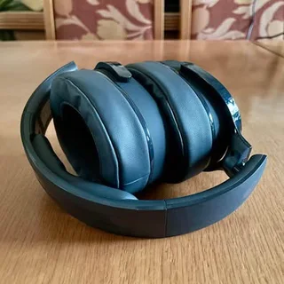 [SOLD] Brand new Skullcandy Hesh Evo Wireless Bluetooth Headphones - Black