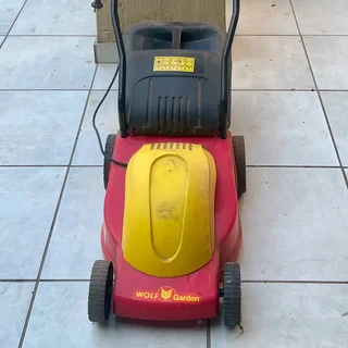 [SOLD] Working Wolf Garden 1000W Electric Lawnmower - Motor like new - Sandton