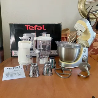 Working Tefal 900W Kitchen Machine w/ Accessories - Gently used - Sandton