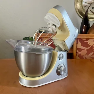 Working Tefal 900W Kitchen Machine w/ Accessories - Gently used - Sandton